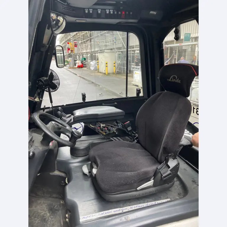 Gepflegte Flurförderfahrzeuge-5