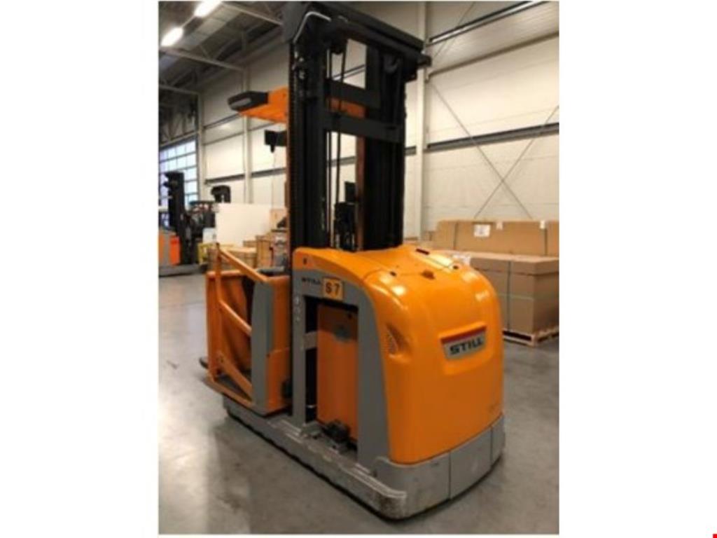 Gepflegte Flurförderfahrzeuge-3