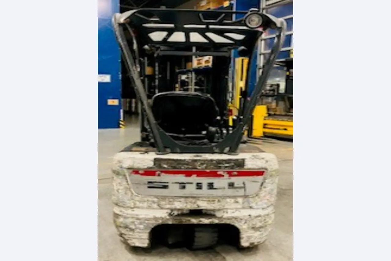 used forklifts and lifting devices-4