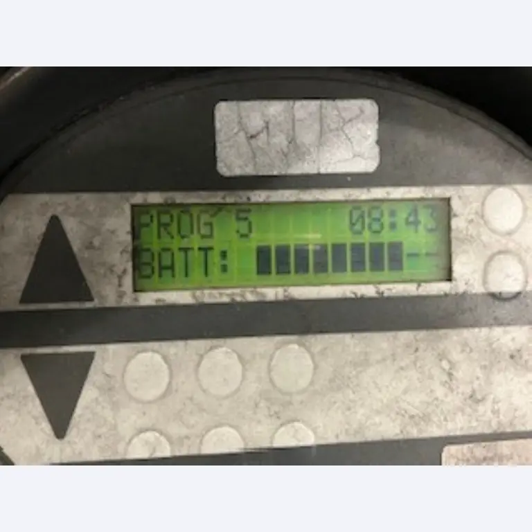 used forklifts and lifting devices-7