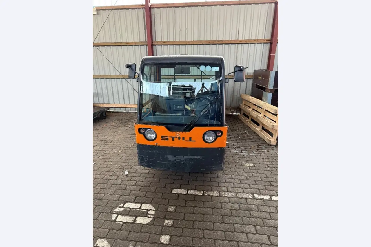 used forklifts and lifting devices-3