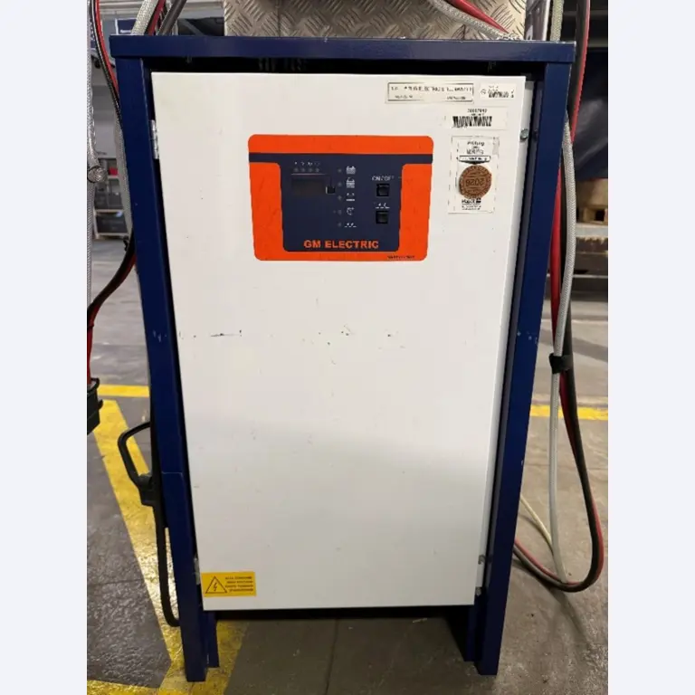 used forklifts and lifting devices-7