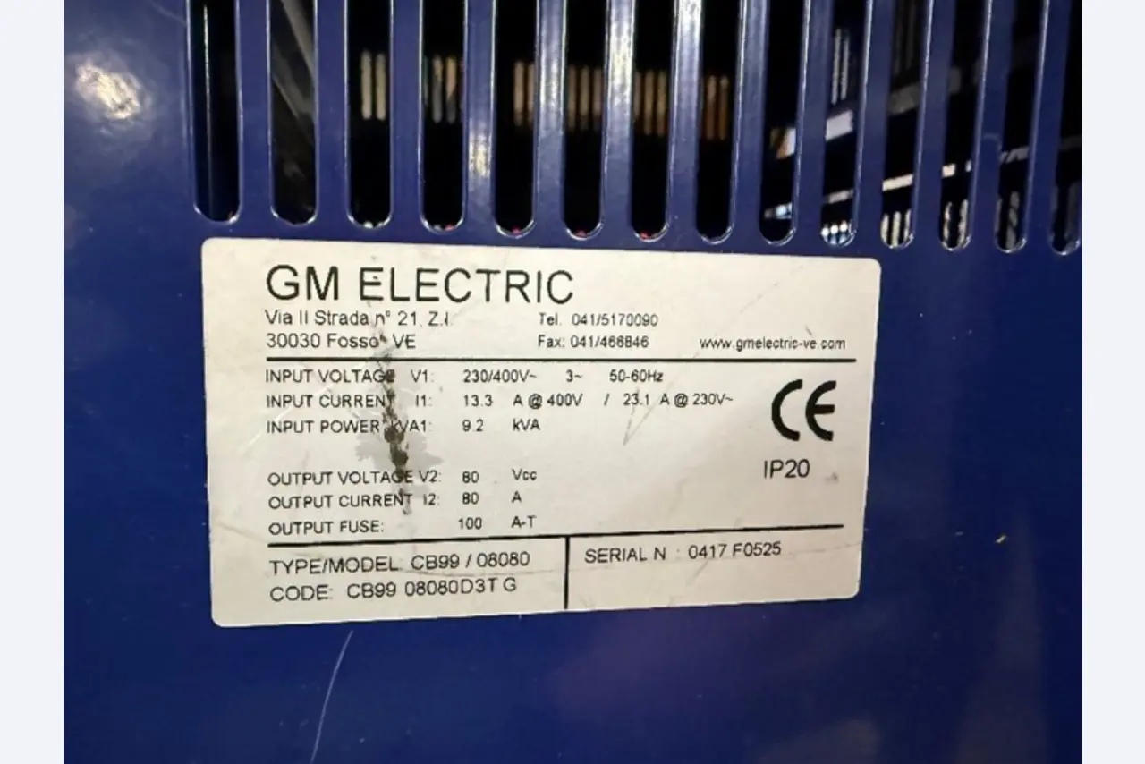 used forklifts and lifting devices-9