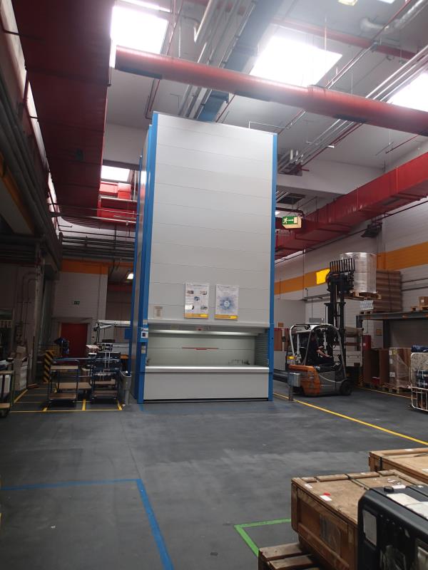 Gepflegte Flurförderfahrzeuge-7