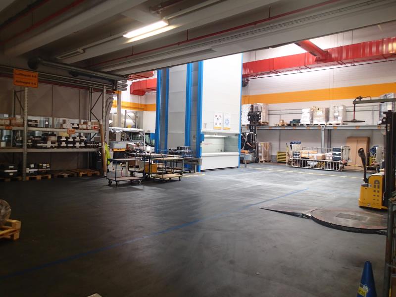 Gepflegte Flurförderfahrzeuge-8