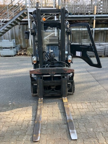 Gepflegte Flurförderfahrzeuge-2