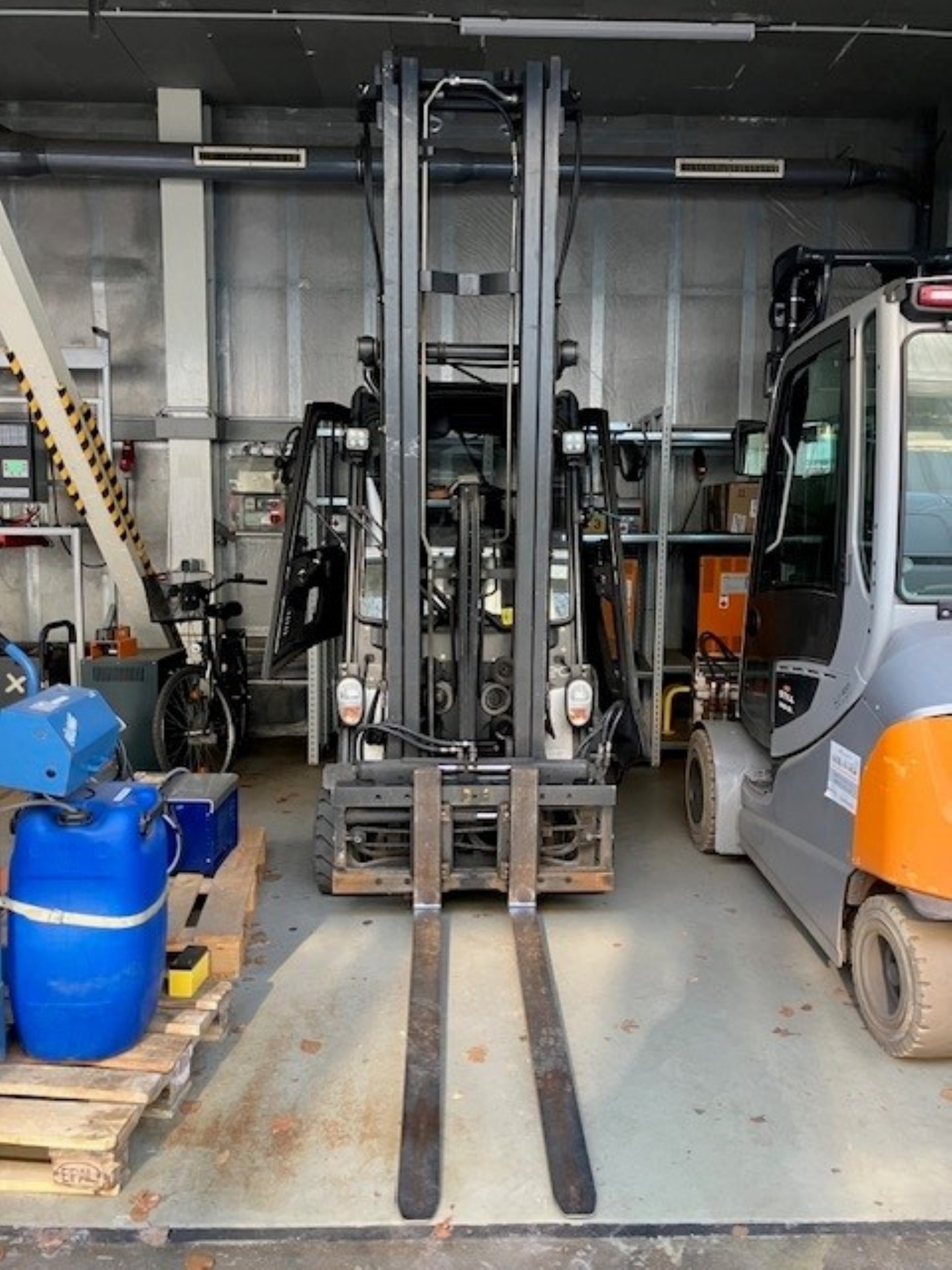 Industrial trucks from the airport environment-1