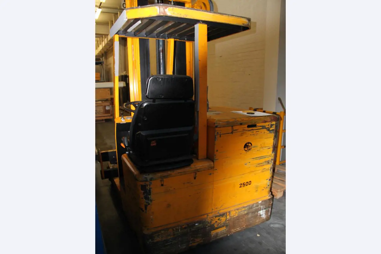 Gepflegte Flurförderfahrzeuge-2
