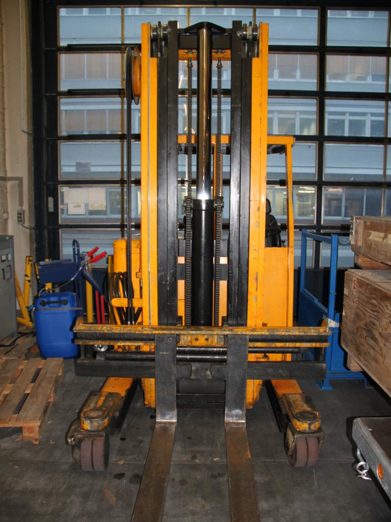 Gepflegte Flurförderfahrzeuge-4