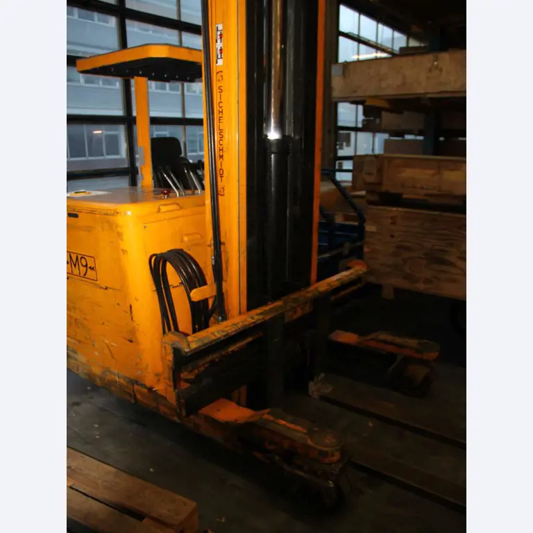 Gepflegte Flurförderfahrzeuge-5