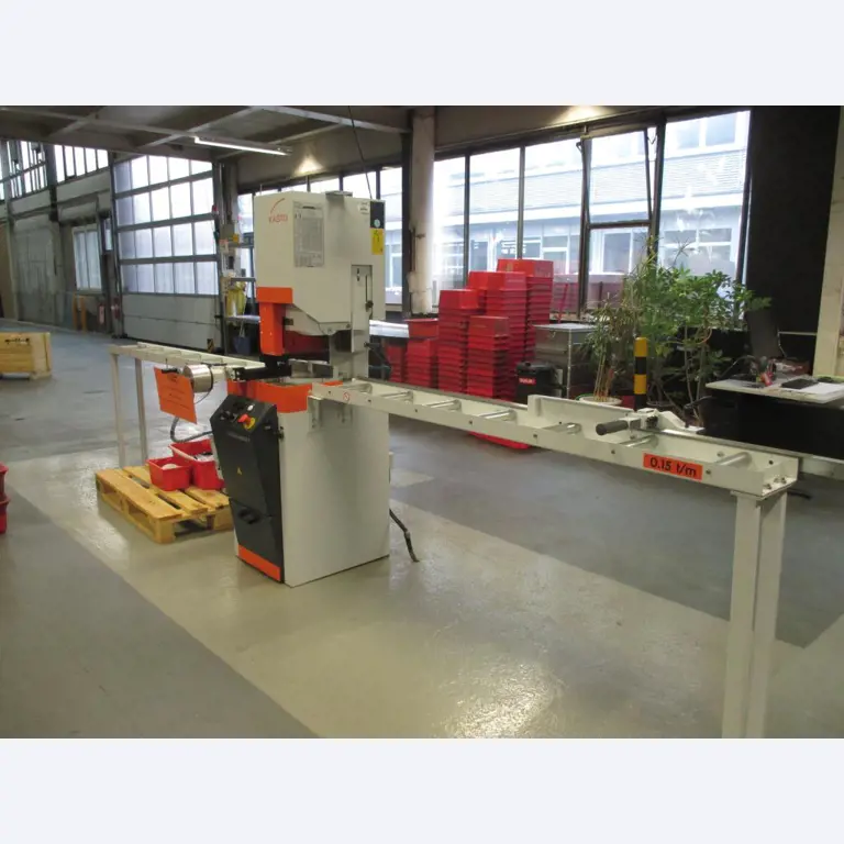 Gepflegte Flurförderfahrzeuge-2