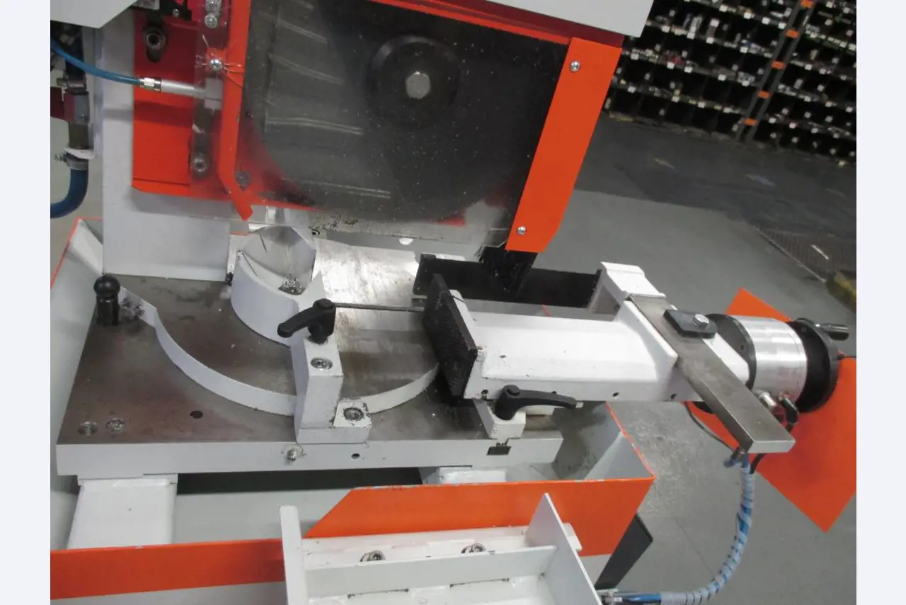 Gepflegte Flurförderfahrzeuge-6