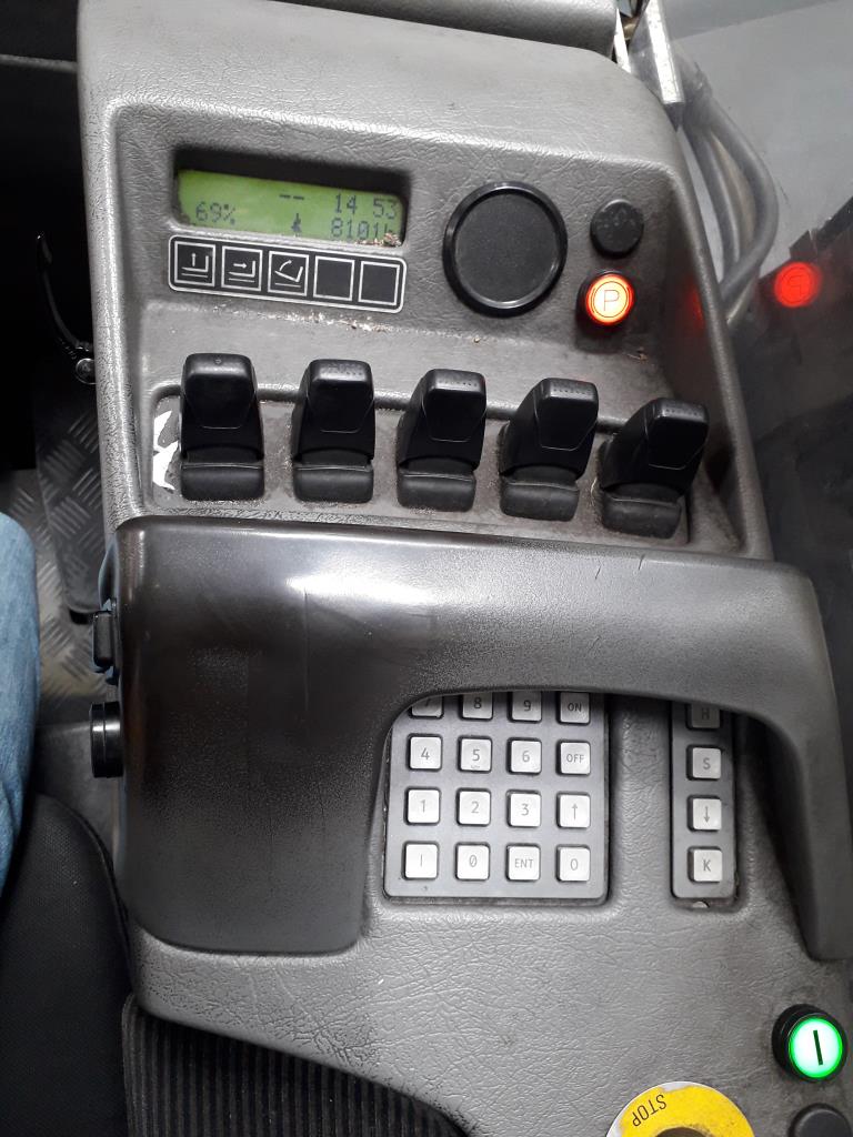 Gepflegte Flurförderfahrzeuge-4