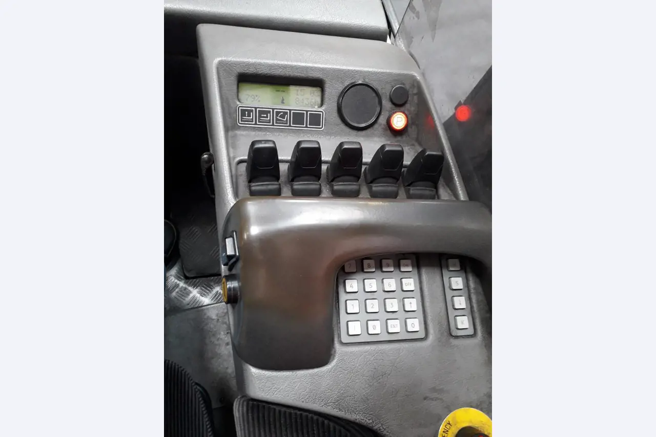 Gepflegte Flurförderfahrzeuge-4