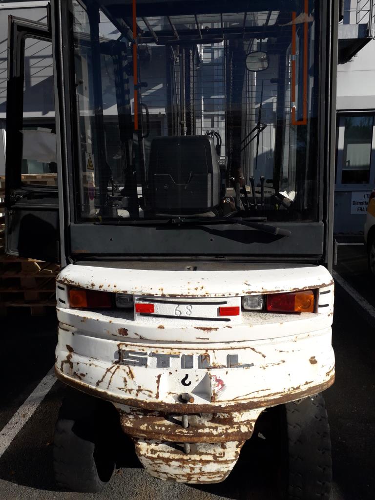 Gepflegte Flurförderfahrzeuge-4