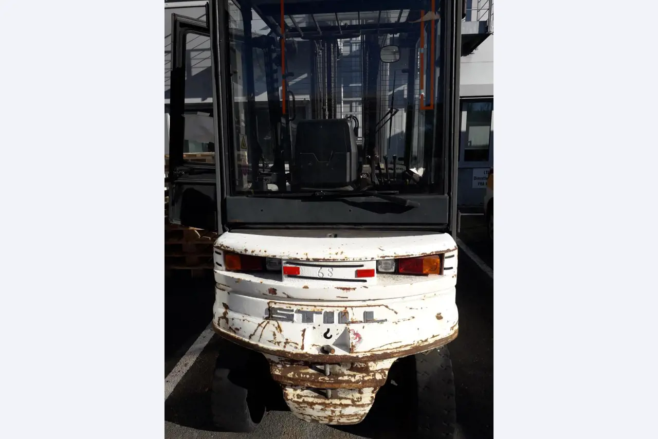 Gepflegte Flurförderfahrzeuge-4