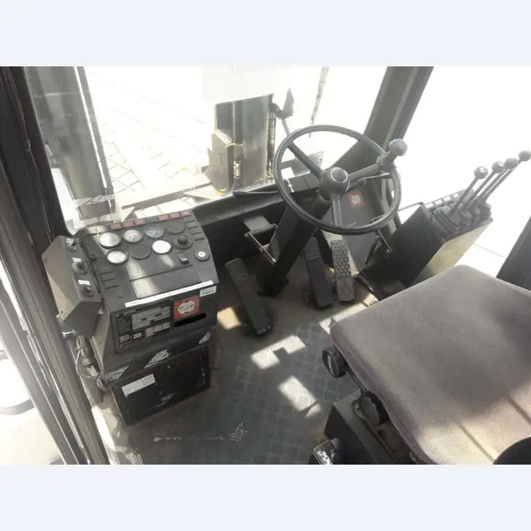 Gepflegte Flurförderfahrzeuge-11