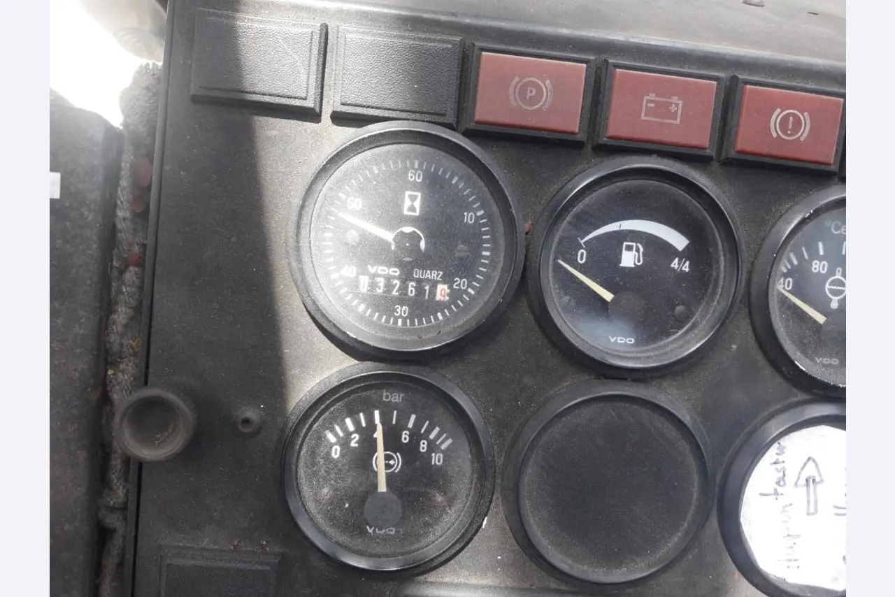 Gepflegte Flurförderfahrzeuge-12