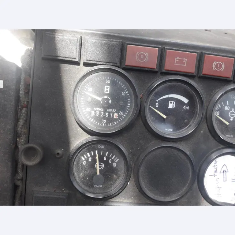 Gepflegte Flurförderfahrzeuge-12