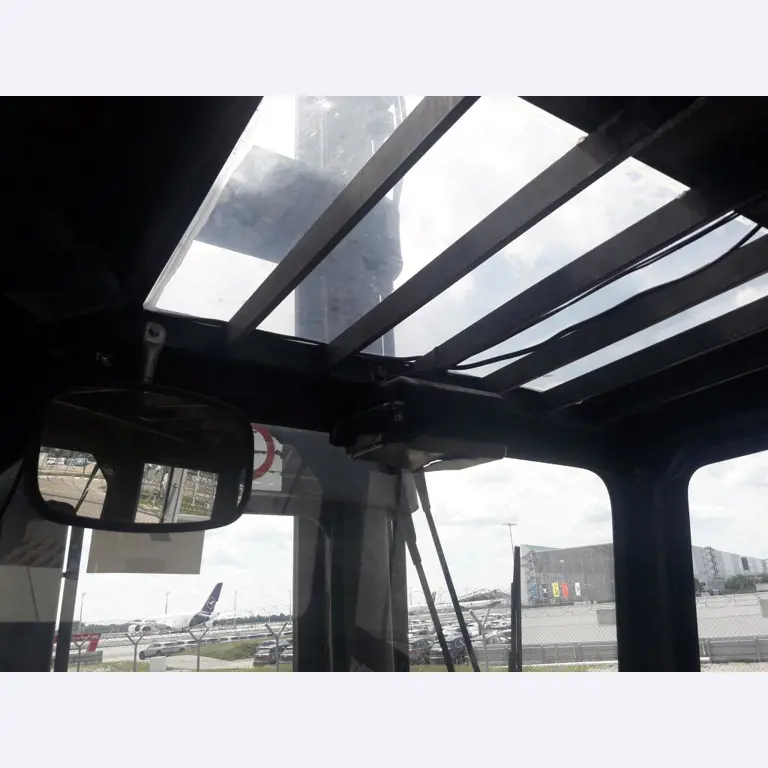 Gepflegte Flurförderfahrzeuge-13