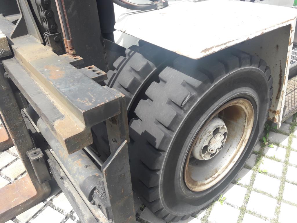 Gepflegte Flurförderfahrzeuge-14