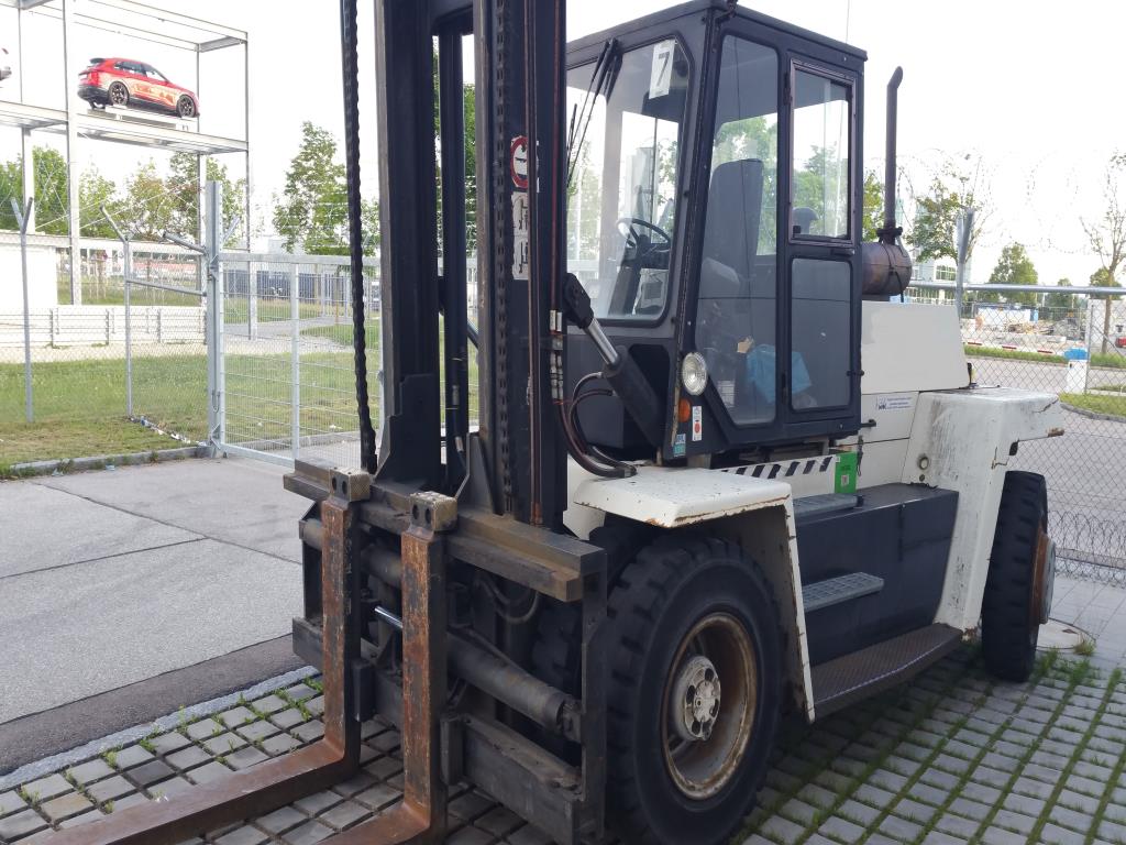 Gepflegte Flurförderfahrzeuge-8