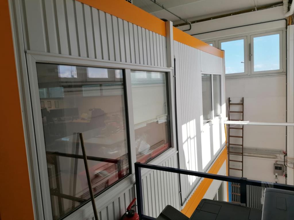 Gepflegte Flurförderfahrzeuge-12