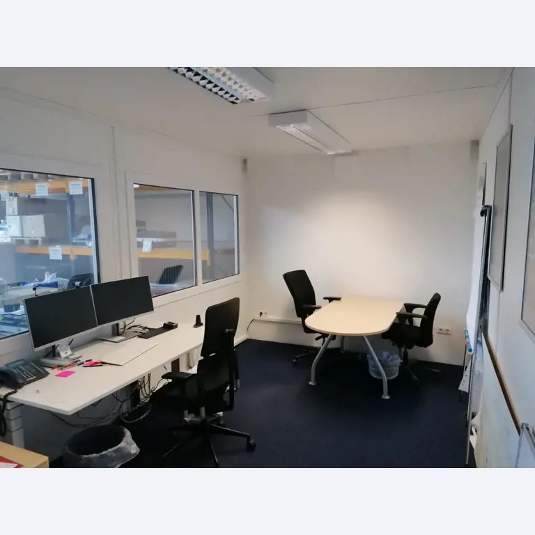 Gepflegte Flurförderfahrzeuge-13