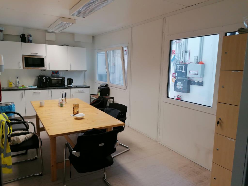 Gepflegte Flurförderfahrzeuge-16