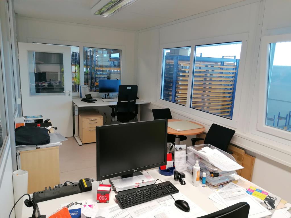 Gepflegte Flurförderfahrzeuge-19