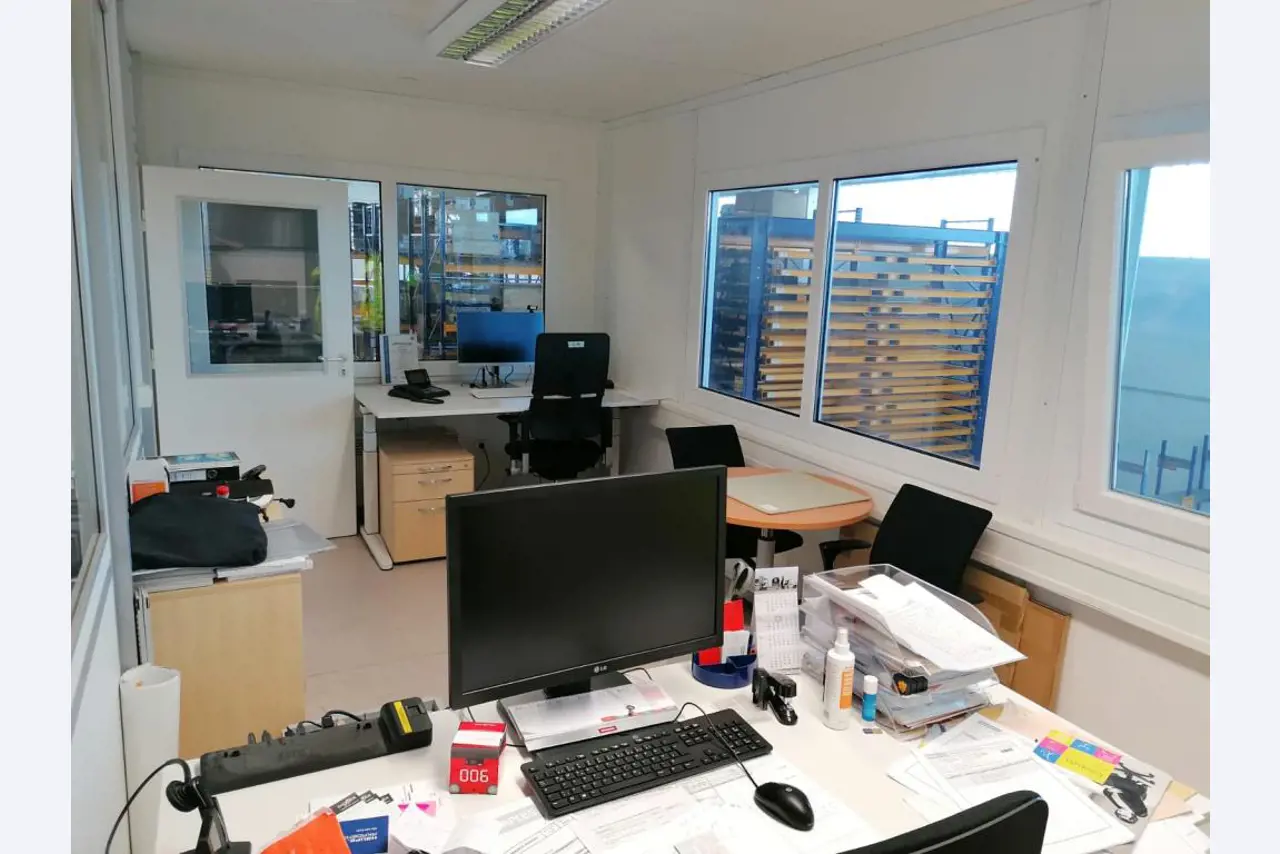 Gepflegte Flurförderfahrzeuge-19