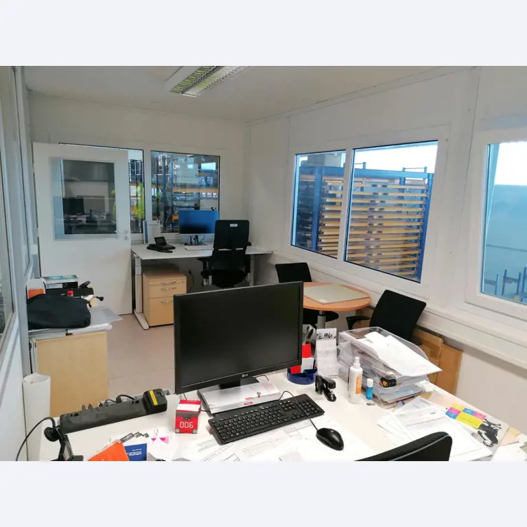 Gepflegte Flurförderfahrzeuge-19