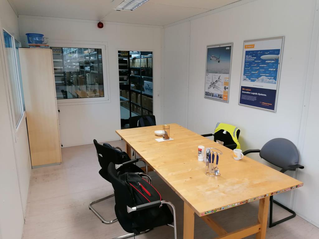 Gepflegte Flurförderfahrzeuge-2