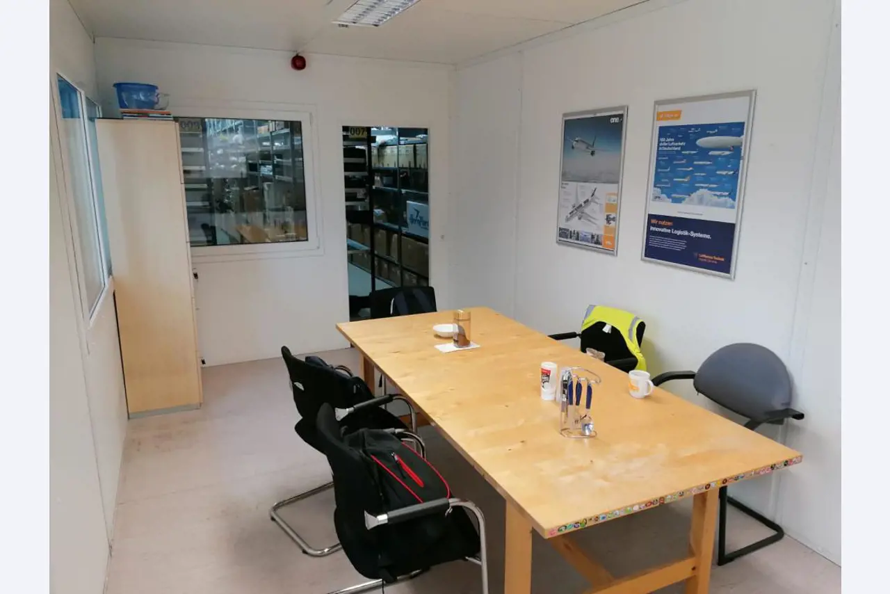 Gepflegte Flurförderfahrzeuge-2