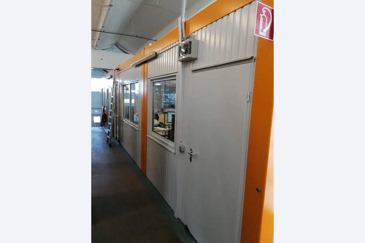 Gepflegte Flurförderfahrzeuge-23