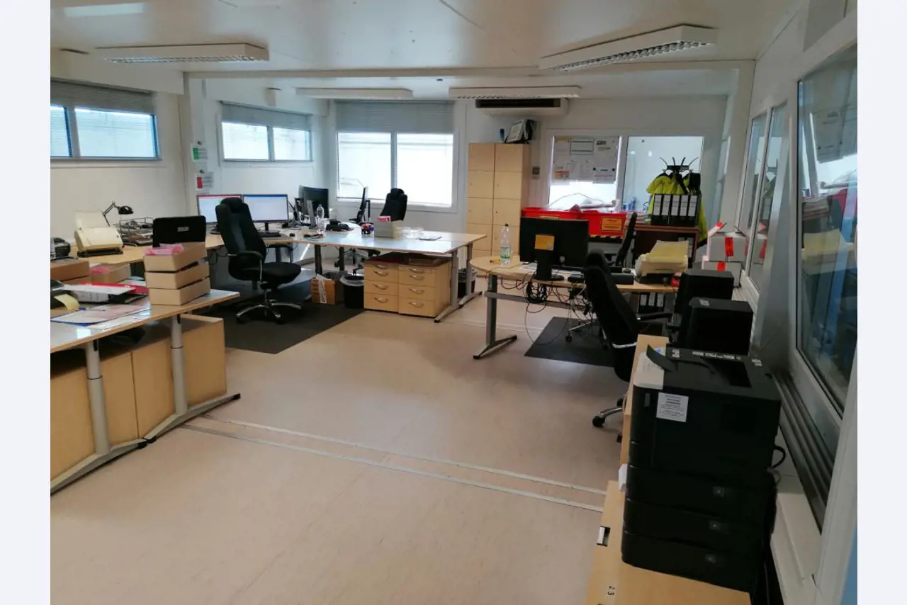 Gepflegte Flurförderfahrzeuge-3