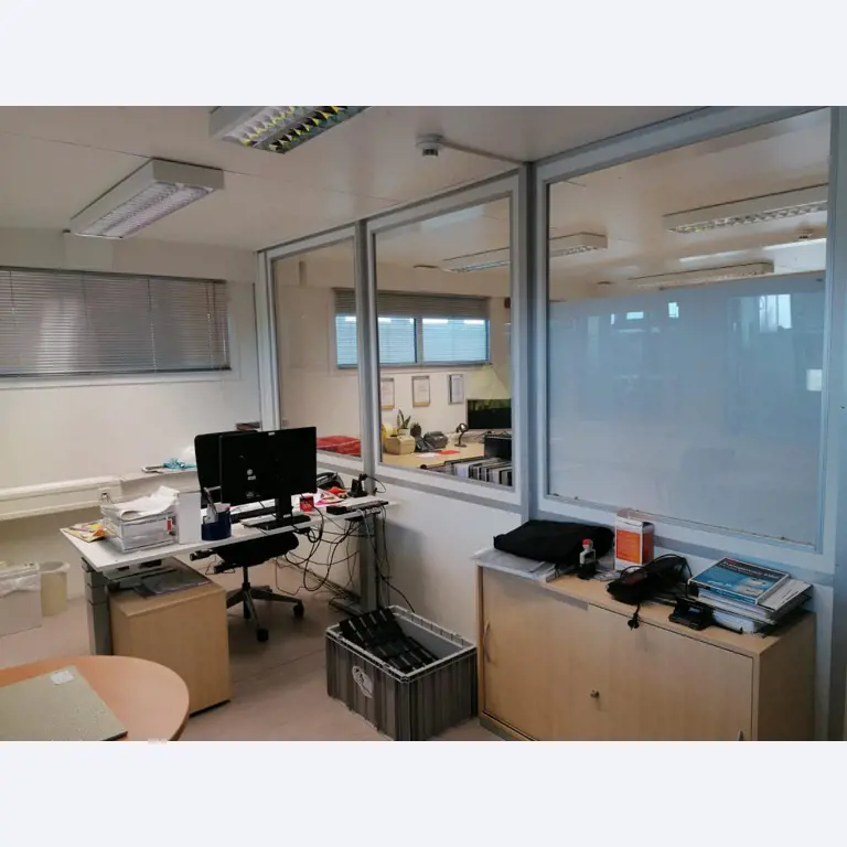 Gepflegte Flurförderfahrzeuge-30