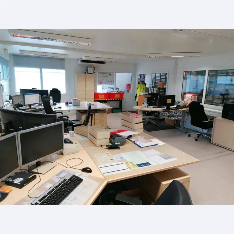 Gepflegte Flurförderfahrzeuge-32