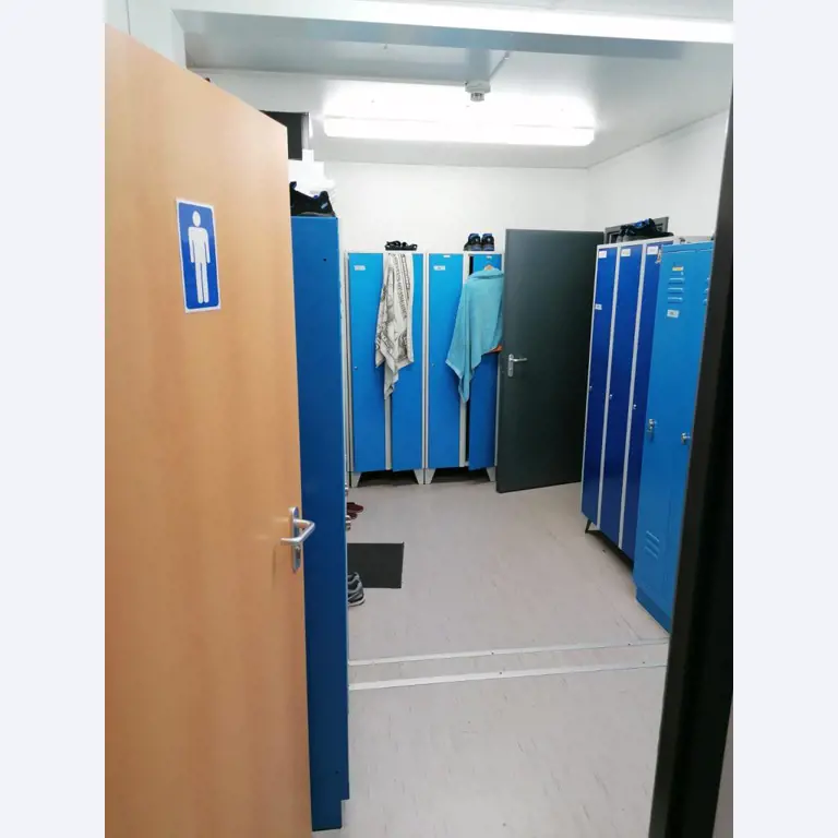 Gepflegte Flurförderfahrzeuge-35