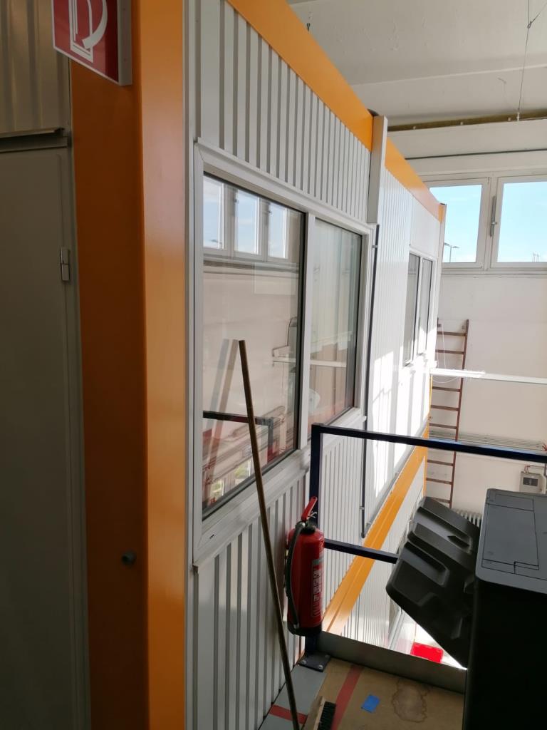 Gepflegte Flurförderfahrzeuge-38