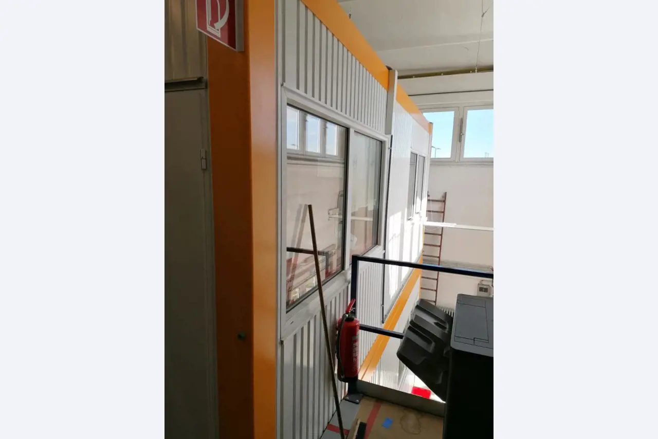 Gepflegte Flurförderfahrzeuge-38