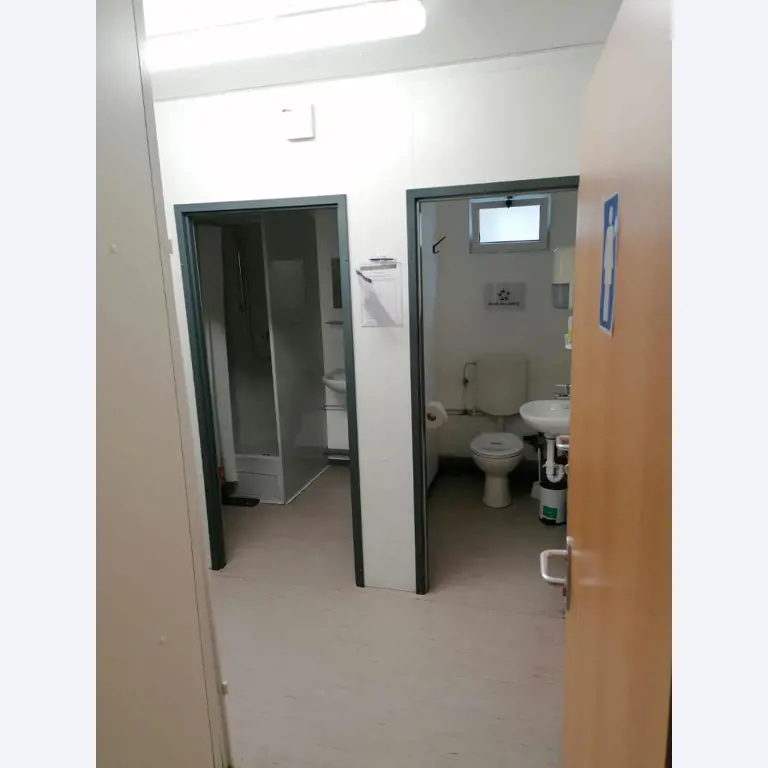 Gepflegte Flurförderfahrzeuge-40