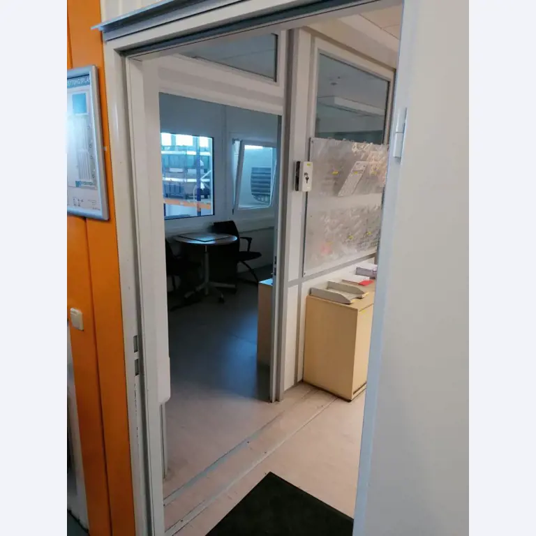 Gepflegte Flurförderfahrzeuge-41