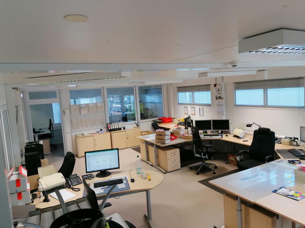 Gepflegte Flurförderfahrzeuge-5