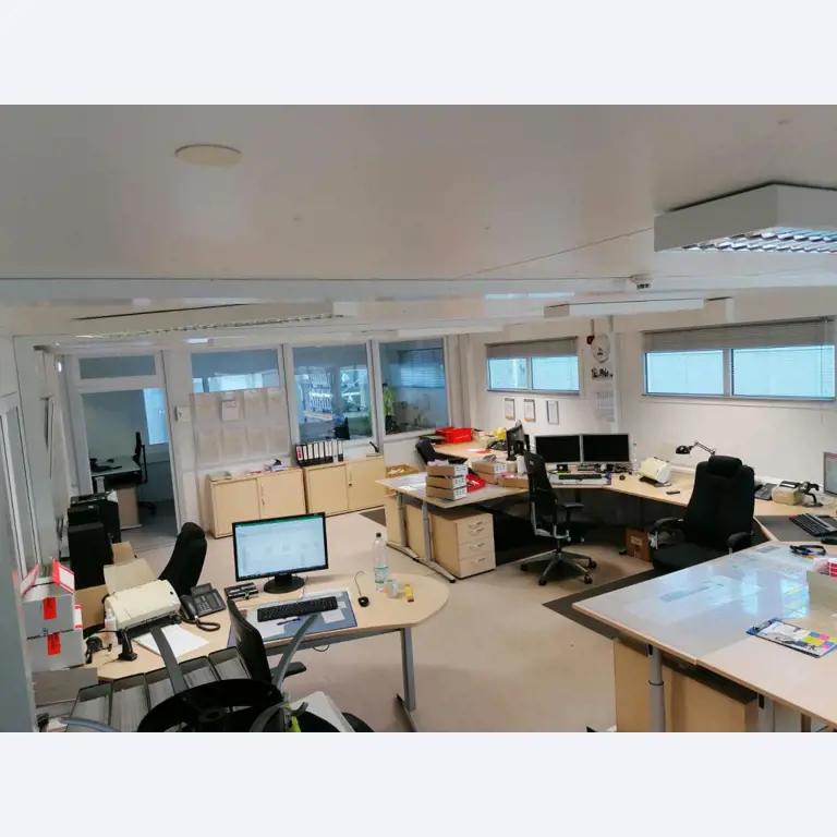 Gepflegte Flurförderfahrzeuge-5