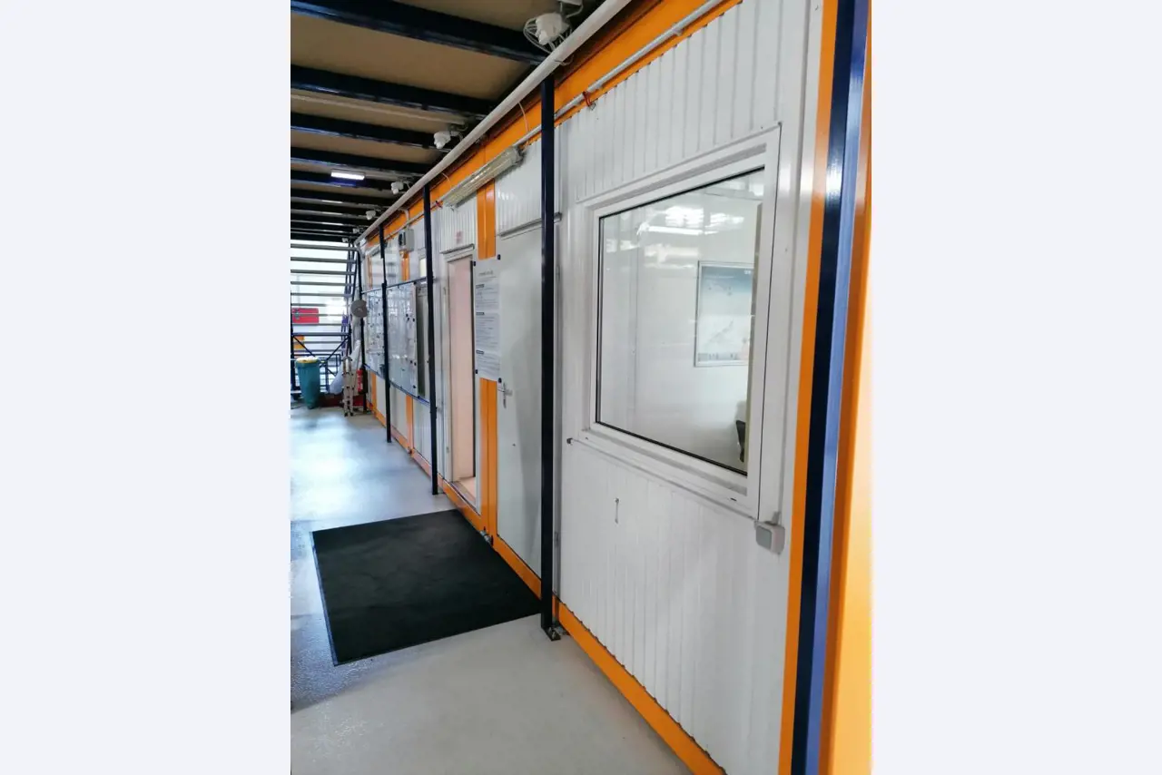 Gepflegte Flurförderfahrzeuge-6