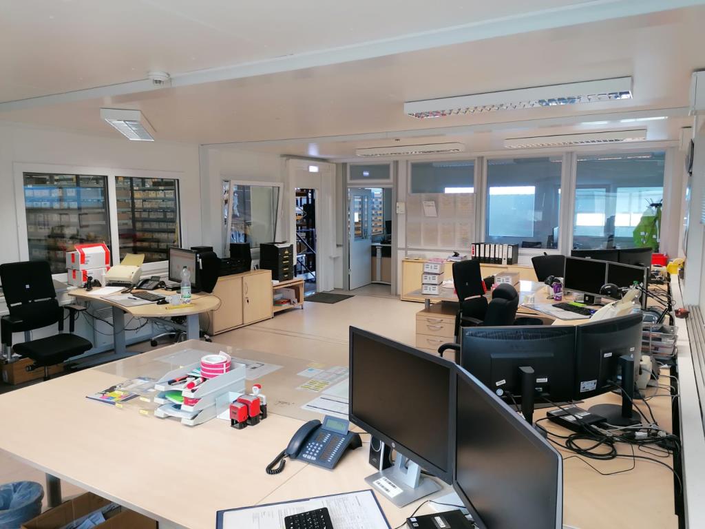 Gepflegte Flurförderfahrzeuge-8