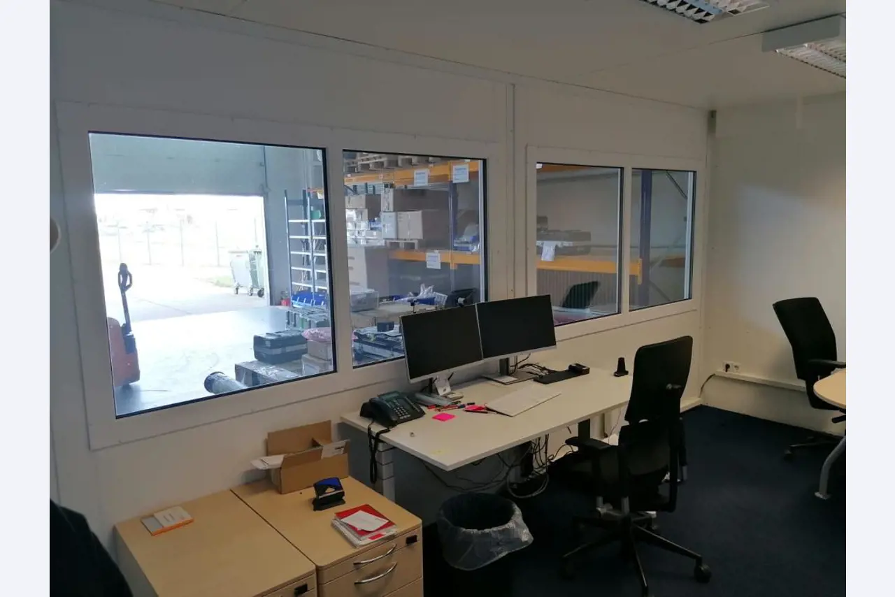 Gepflegte Flurförderfahrzeuge-9