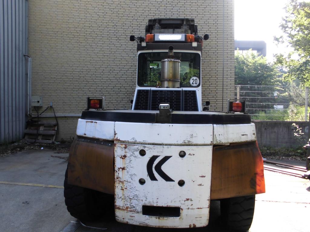 Gepflegte Flurförderfahrzeuge-2