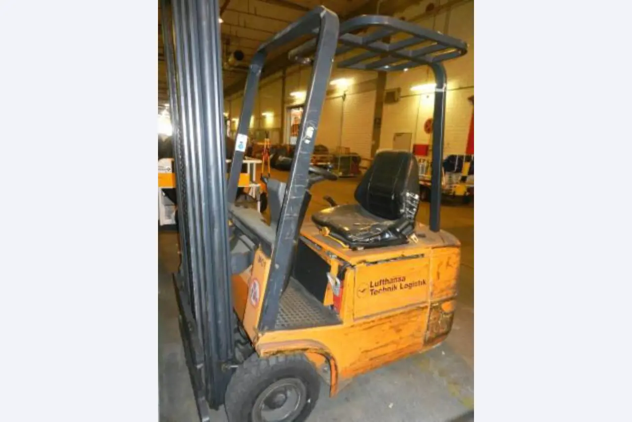 Gepflegte Flurförderfahrzeuge-1